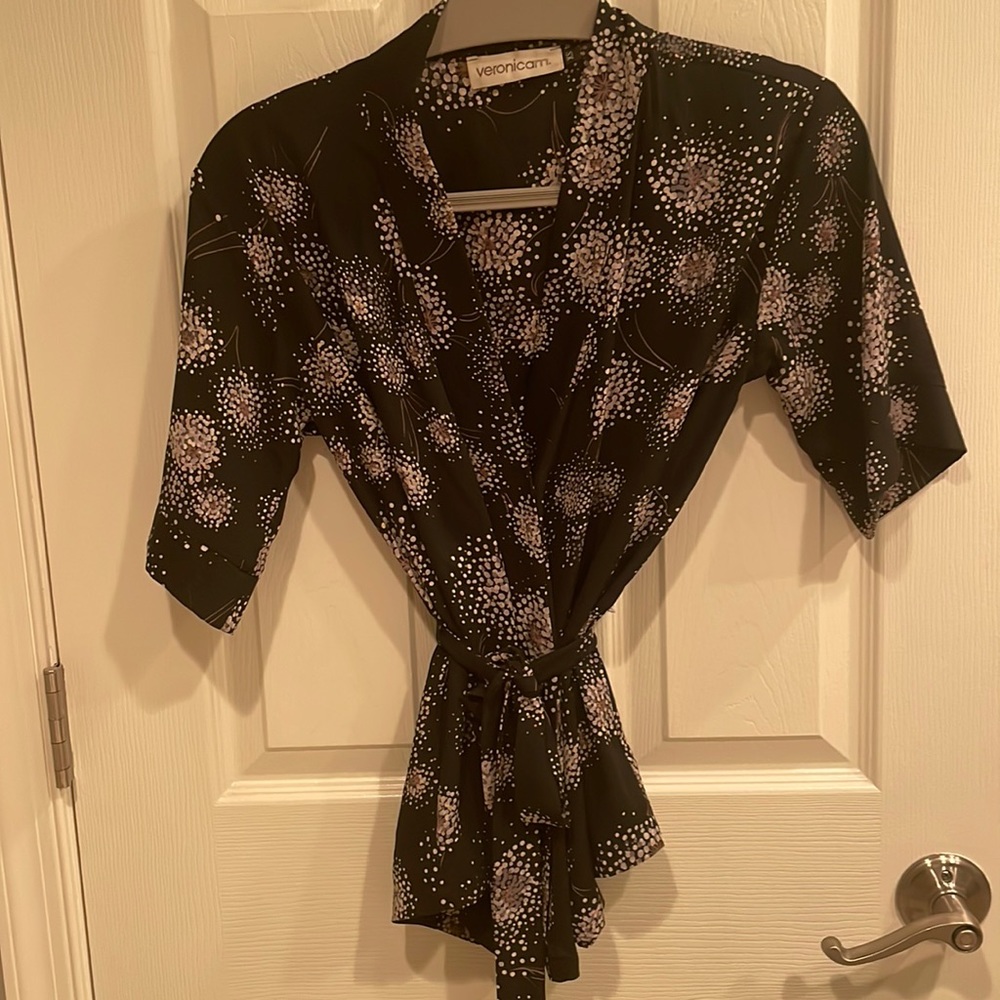 Black XS kimono style shirt